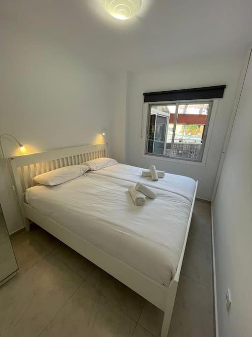 Happy Space Apartment Лос Кристианос Экстерьер фото